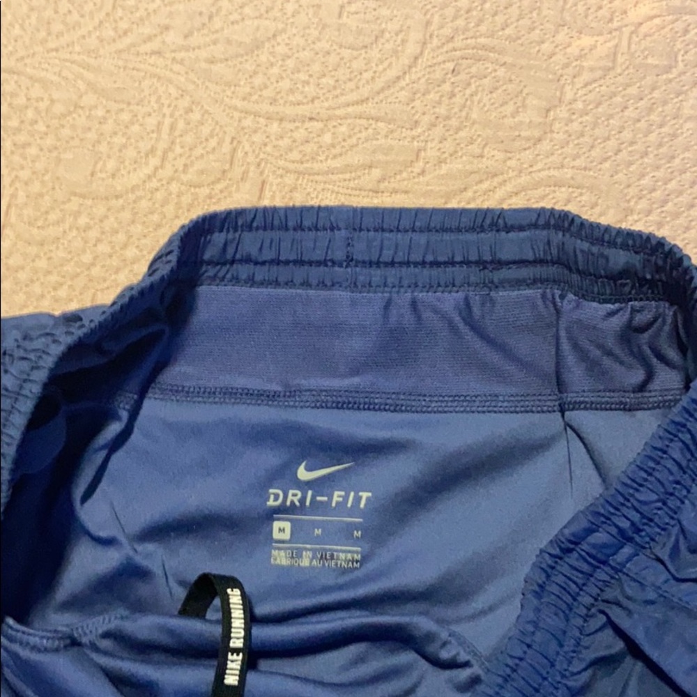 Nike shorts - Picture 2 of 4